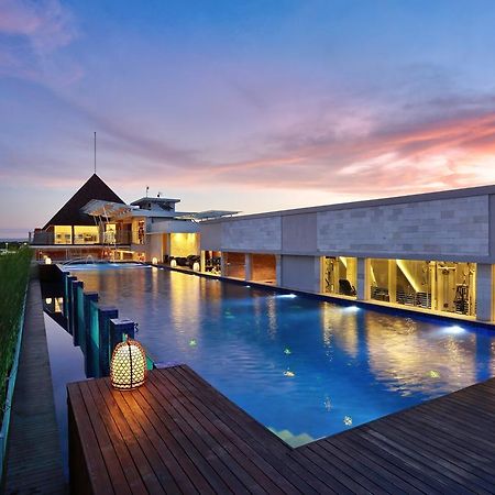 Mega Boutique Hotel กูตา ภายนอก รูปภาพ