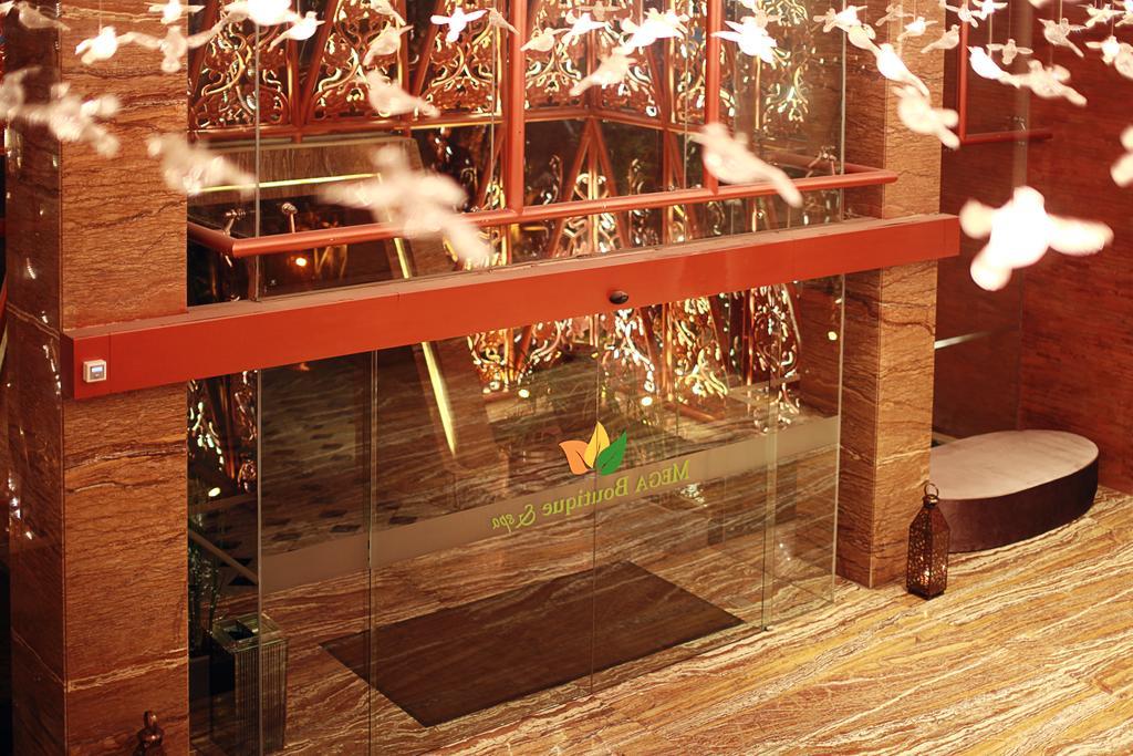 Mega Boutique Hotel กูตา ภายนอก รูปภาพ