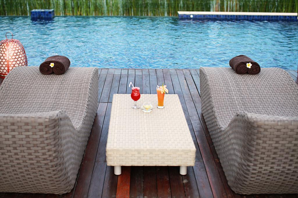 Mega Boutique Hotel กูตา ภายนอก รูปภาพ