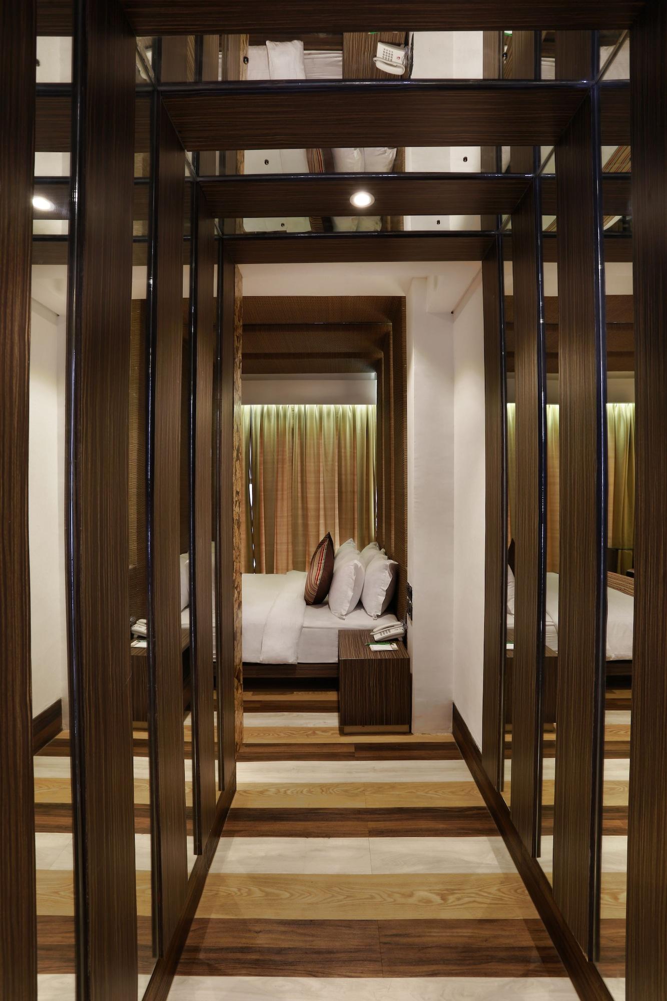 Mega Boutique Hotel กูตา ภายนอก รูปภาพ