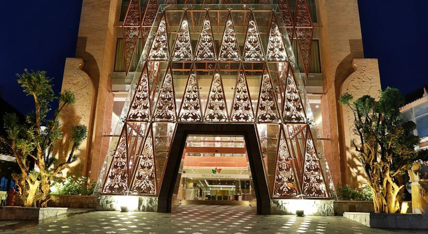 Mega Boutique Hotel กูตา ภายนอก รูปภาพ