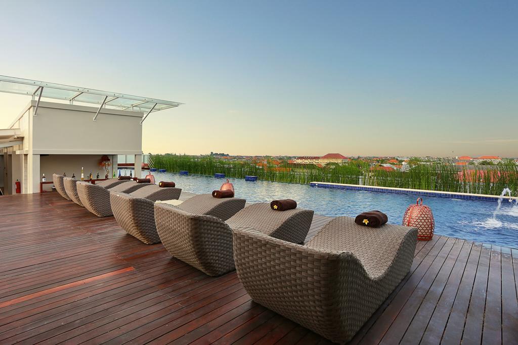 Mega Boutique Hotel กูตา ภายนอก รูปภาพ