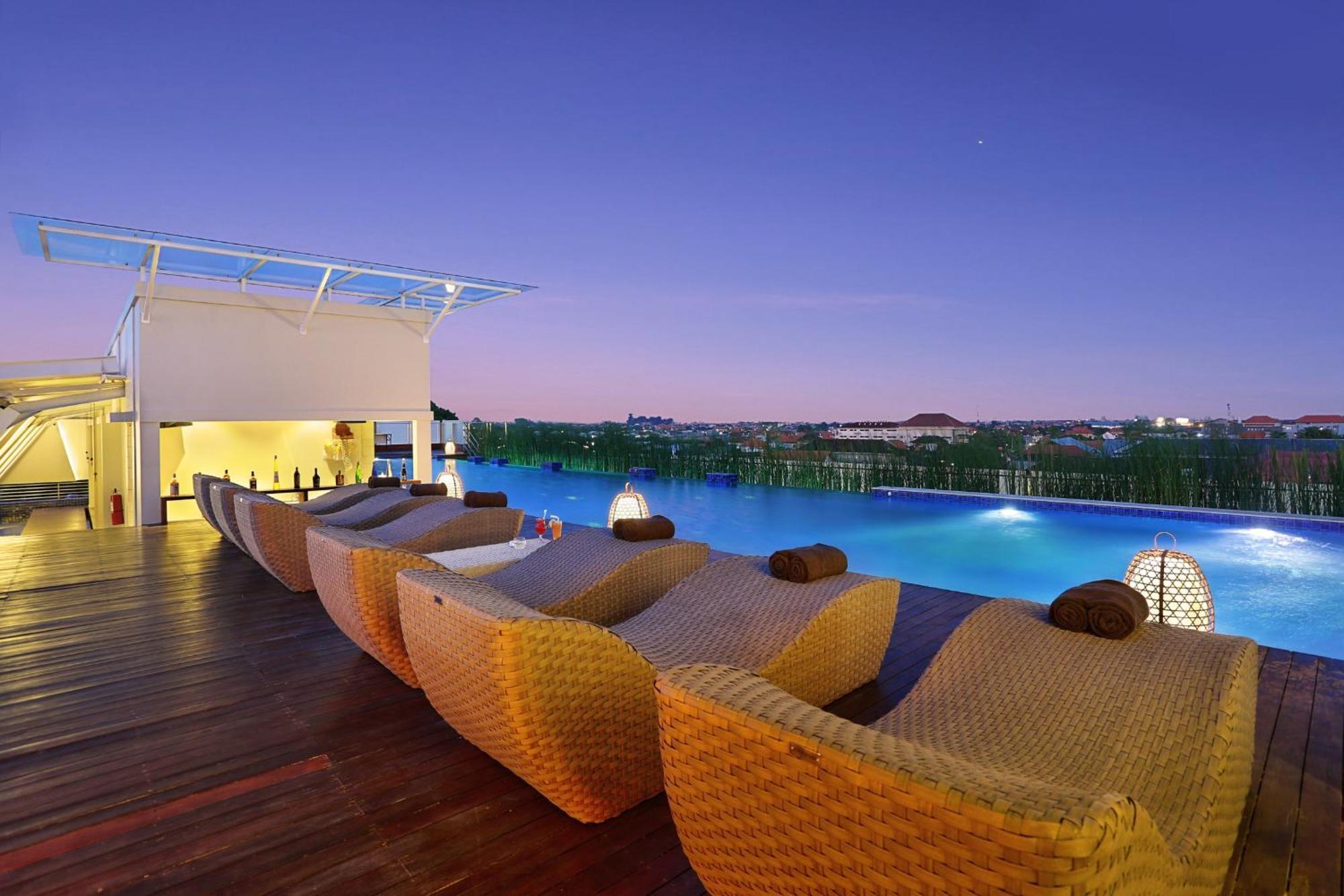 Mega Boutique Hotel กูตา ภายนอก รูปภาพ
