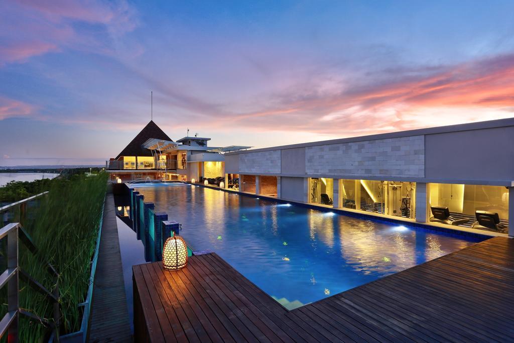 Mega Boutique Hotel กูตา ภายนอก รูปภาพ