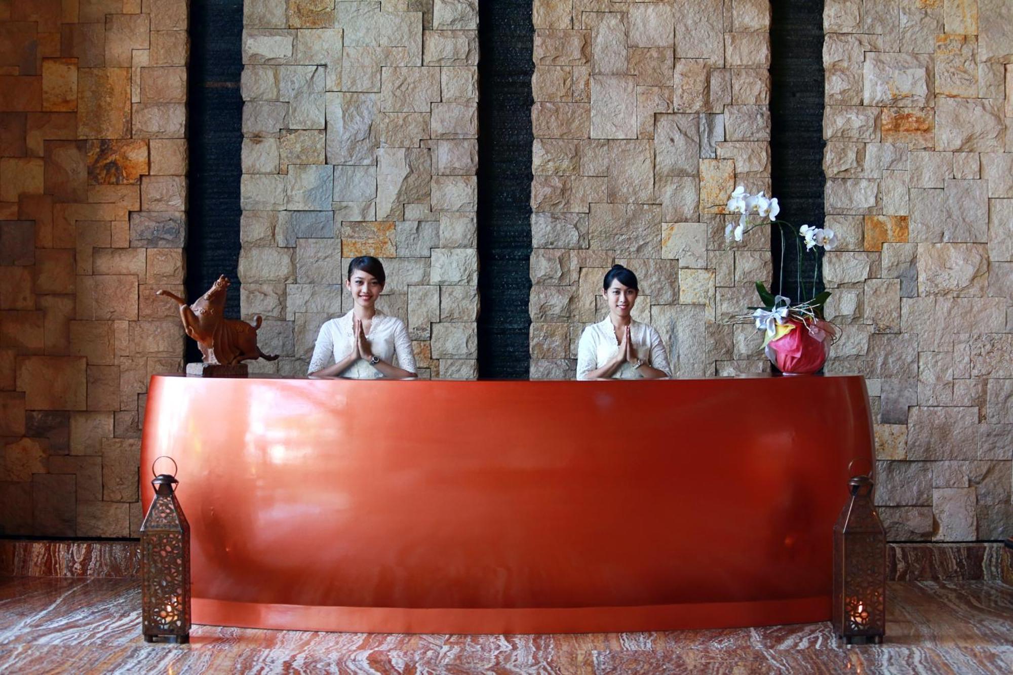 Mega Boutique Hotel กูตา ภายนอก รูปภาพ