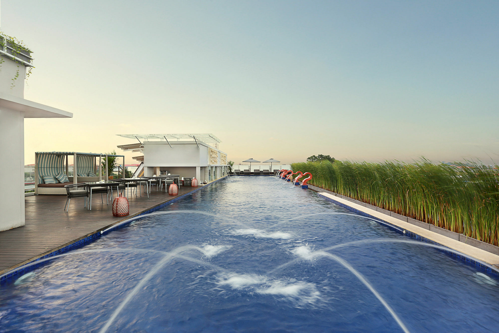 Mega Boutique Hotel กูตา ภายนอก รูปภาพ
