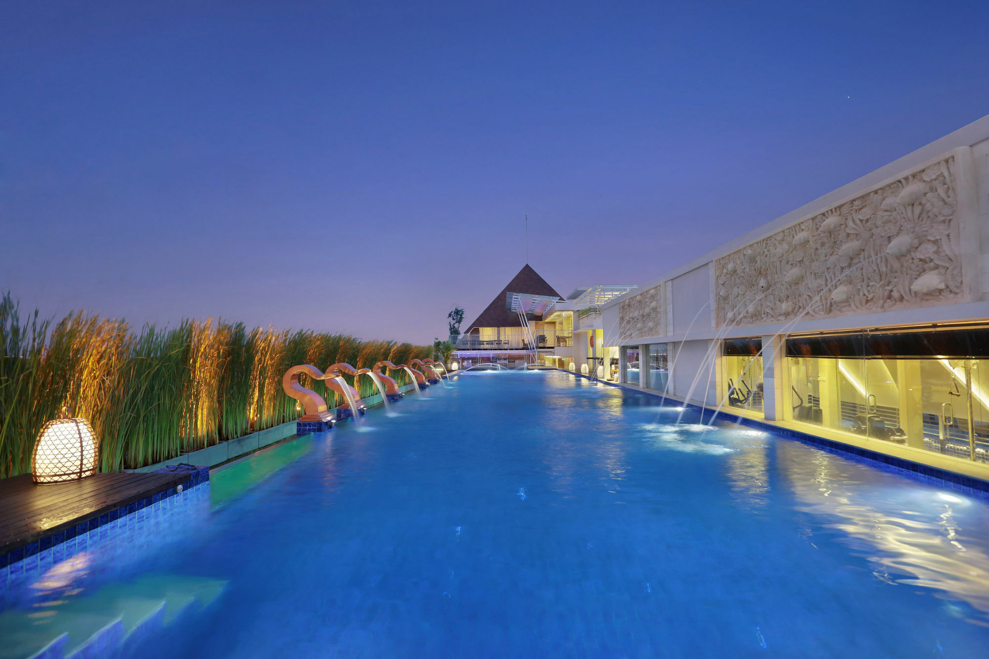 Mega Boutique Hotel กูตา ภายนอก รูปภาพ