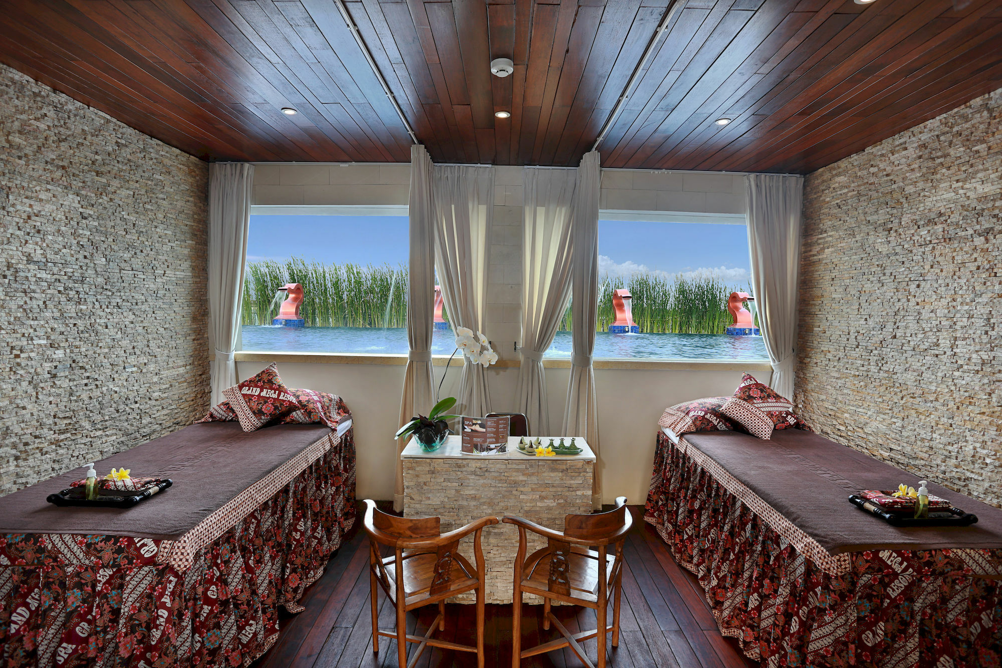 Mega Boutique Hotel กูตา ภายนอก รูปภาพ